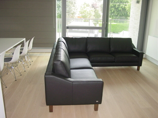 Linea hoek op houten pootjes - Maatwerk - Realisaties