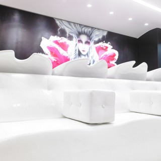 Zitbank voor wastafel kapsalon groot - Projecten - Realisaties