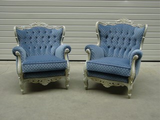 Klassiek stijlsalon met gecapitonneerde rug - Realisaties