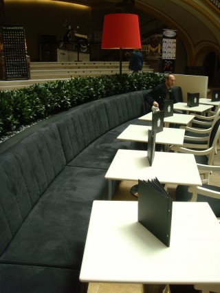 Zitbanken Stadsfeestzaal Antwerpen - Projecten - Realisaties