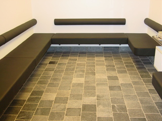 Wachtbanken onthaal tandartskabinet - Projecten - Realisaties