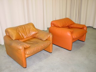 Cassina Maralunga - Herstofferen - Realisaties