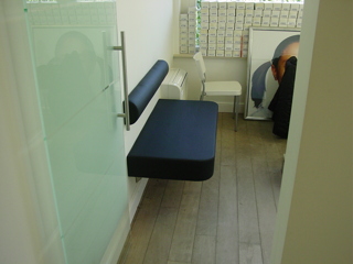 Wachtbanken onthaal tandartskabinet - Projecten - Realisaties